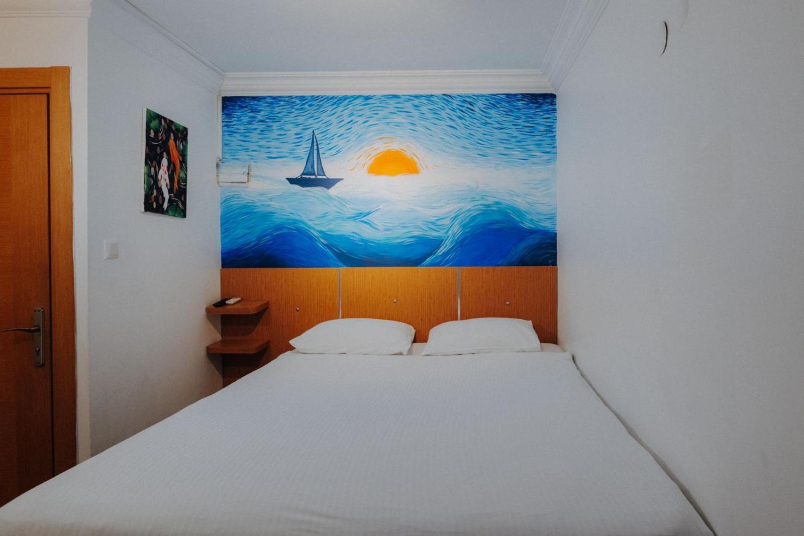 Deniz Pansiyon İzmir Buitenkant foto